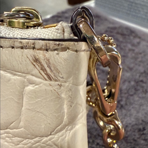 COACH Off-White Croc Embossed Leather Crossbody Shoulder Wristlet Bag Pre-Loved - Picture 6 of 12